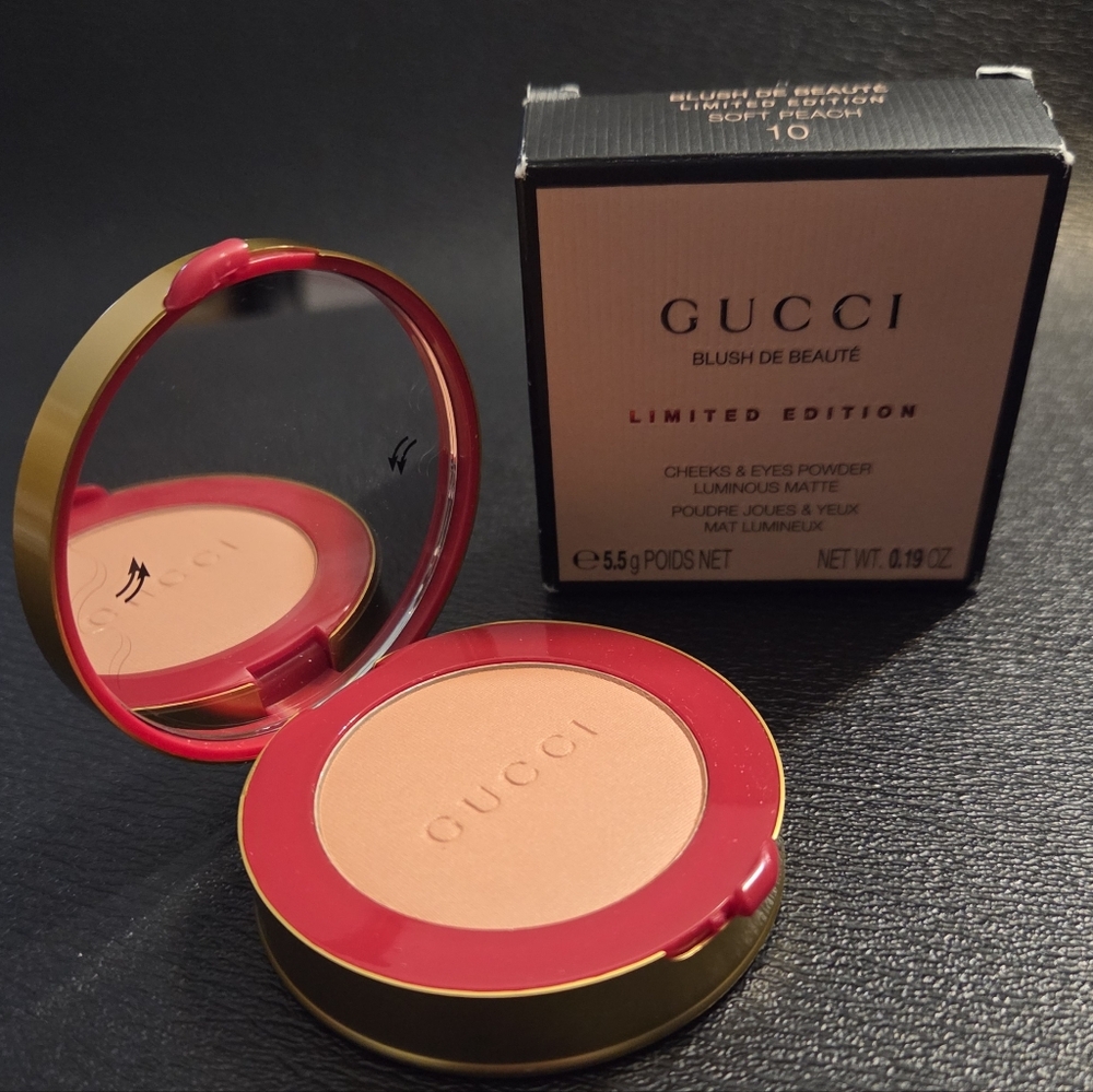 Gucci Blush De Beaute Limited Edition Cheek & Eye Compact in Soft Peach